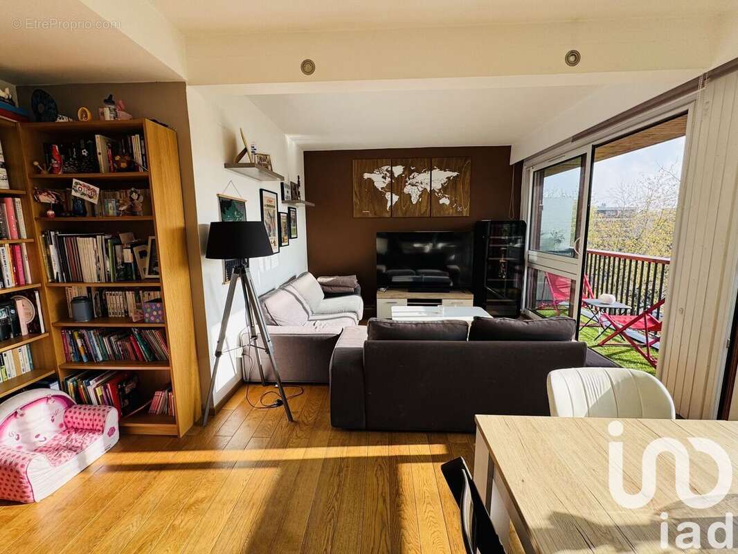 Photo 3 - Appartement à LA CELLE-SAINT-CLOUD