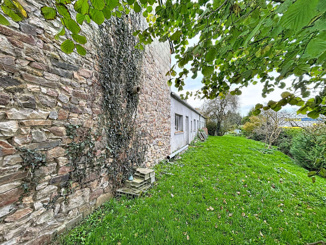 Maison à SAINT-SAUVEUR-LE-VICOMTE