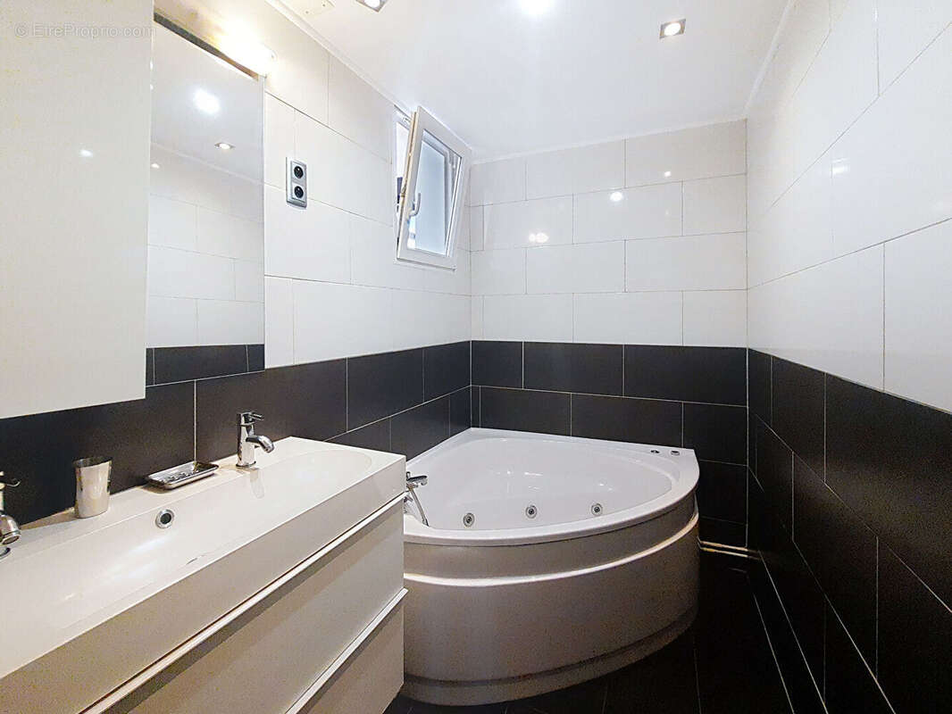 Appartement à MARSEILLE-14E