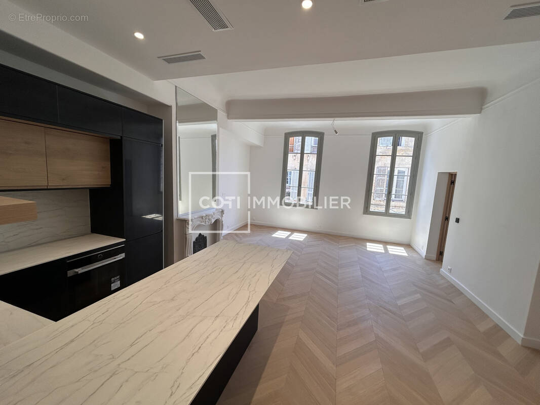 Appartement à AIX-EN-PROVENCE