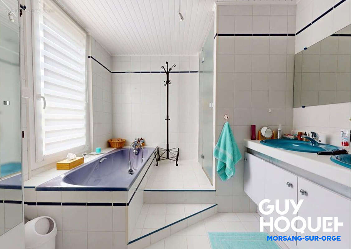 Maison à PARAY-VIEILLE-POSTE