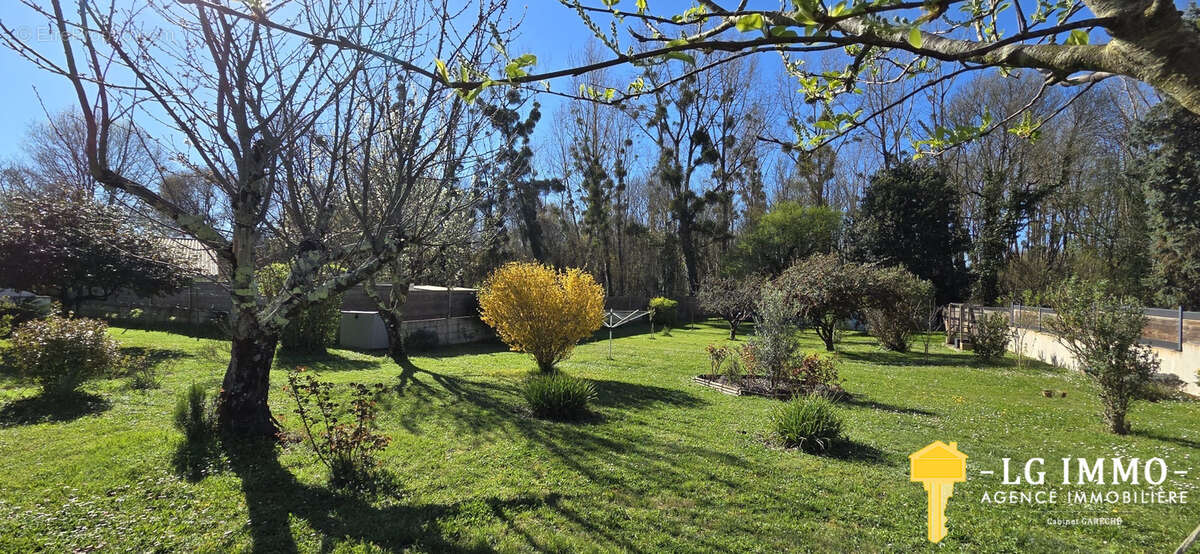 Maison à SAINT-DIZANT-DU-GUA