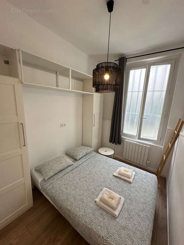 Commerce à PARIS-11E