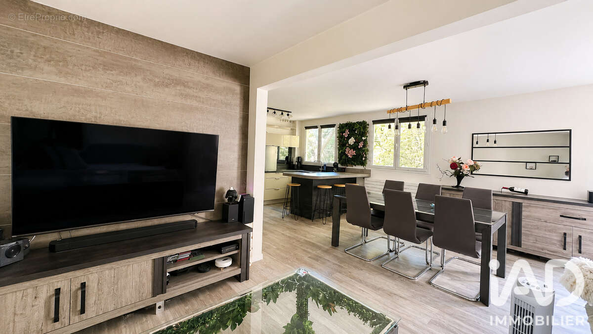Photo 8 - Appartement à VILLIERS-SUR-ORGE