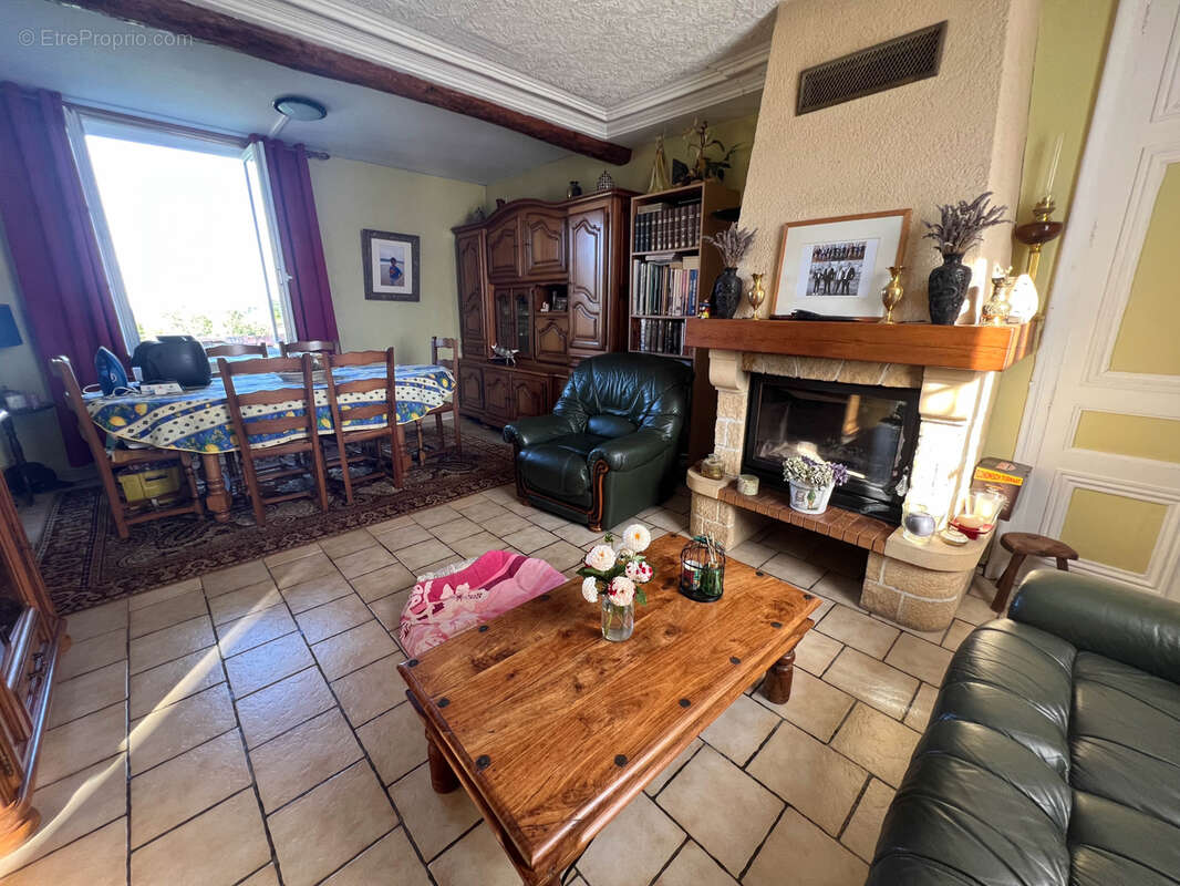 Maison de maître au fond d'une allée au calme avec annexes - photo 17