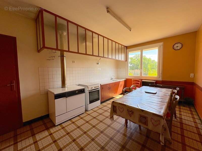 Maison 5 pièces 110m2 avec dépendance sur un hectare de terrain - photo 3