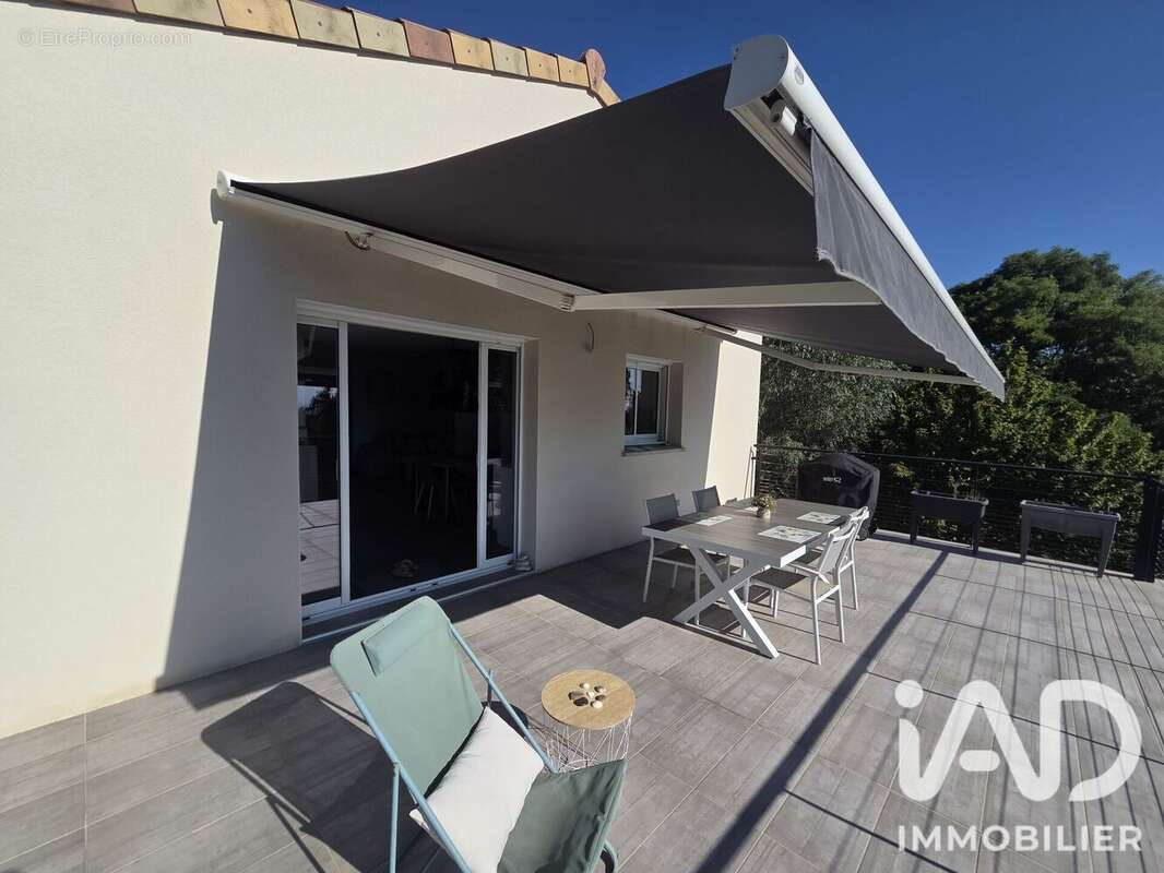 Maison 99 m² à Peaugres  - photo 6