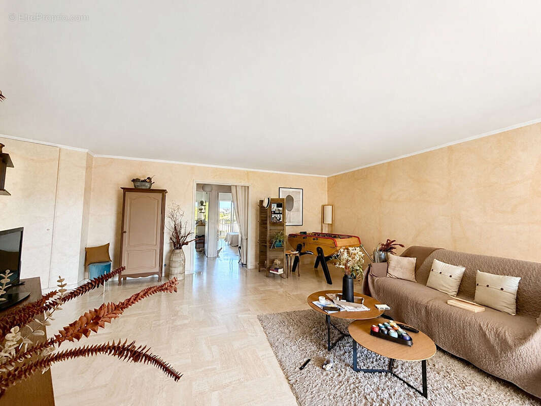 Appartement à LE CANNET
