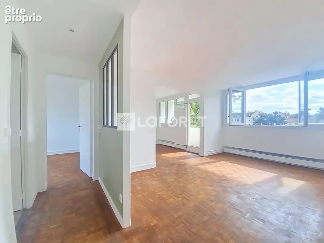 Appartement à VERNEUIL-SUR-SEINE