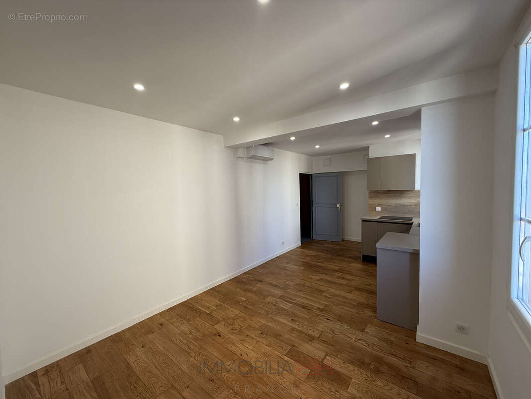Appartement à BEAUSOLEIL