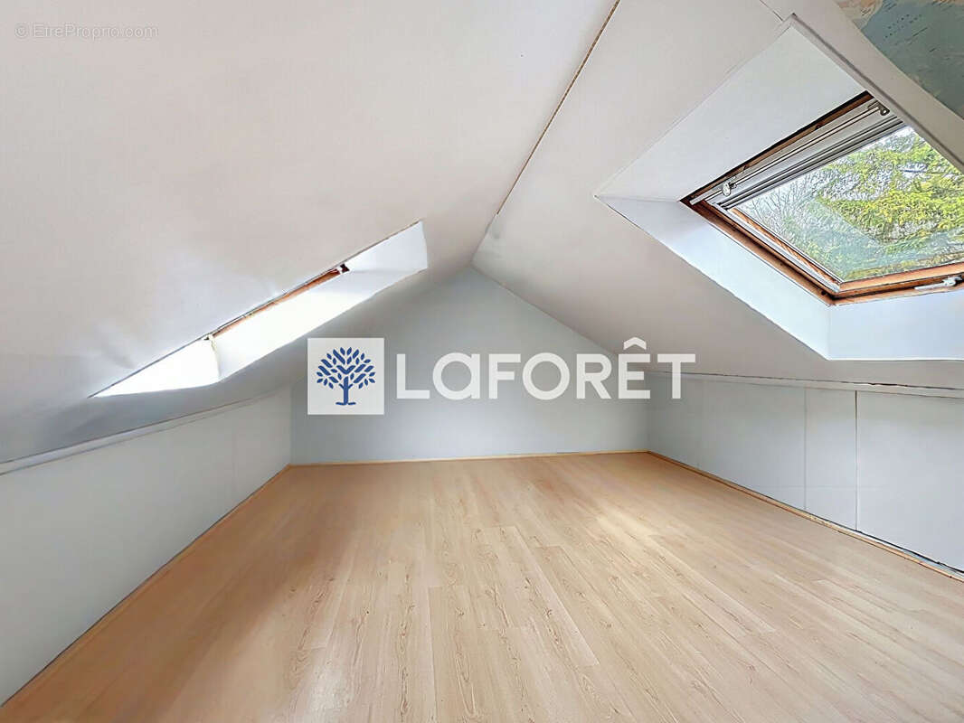 Maison à MAREIL-SUR-MAULDRE