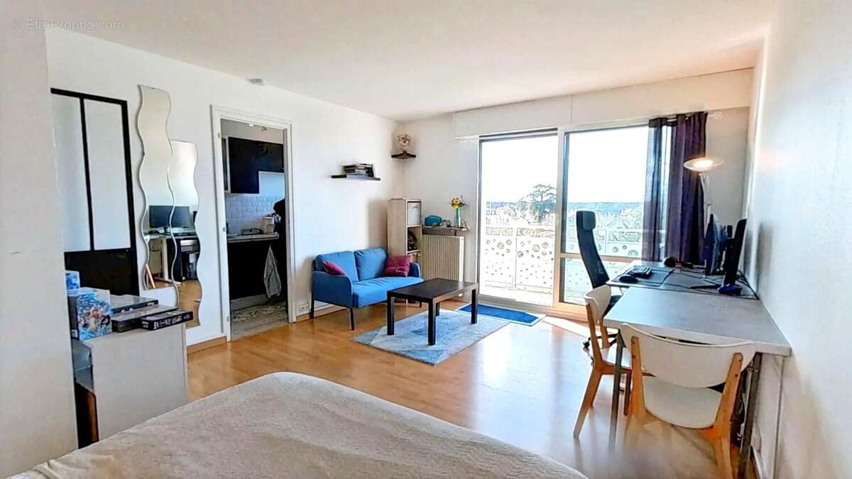 Appartement à COMBS-LA-VILLE