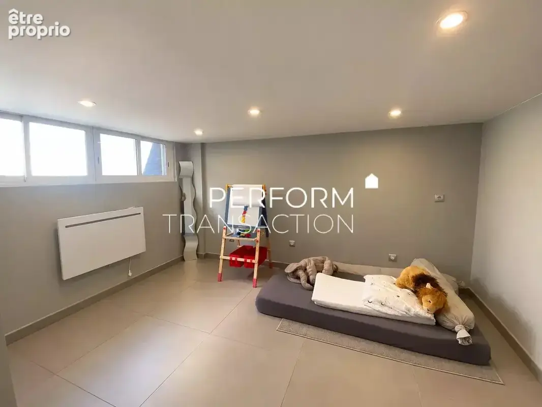 Fontaine – maison de ville 190 m² avec piscine et jardin - photo 11