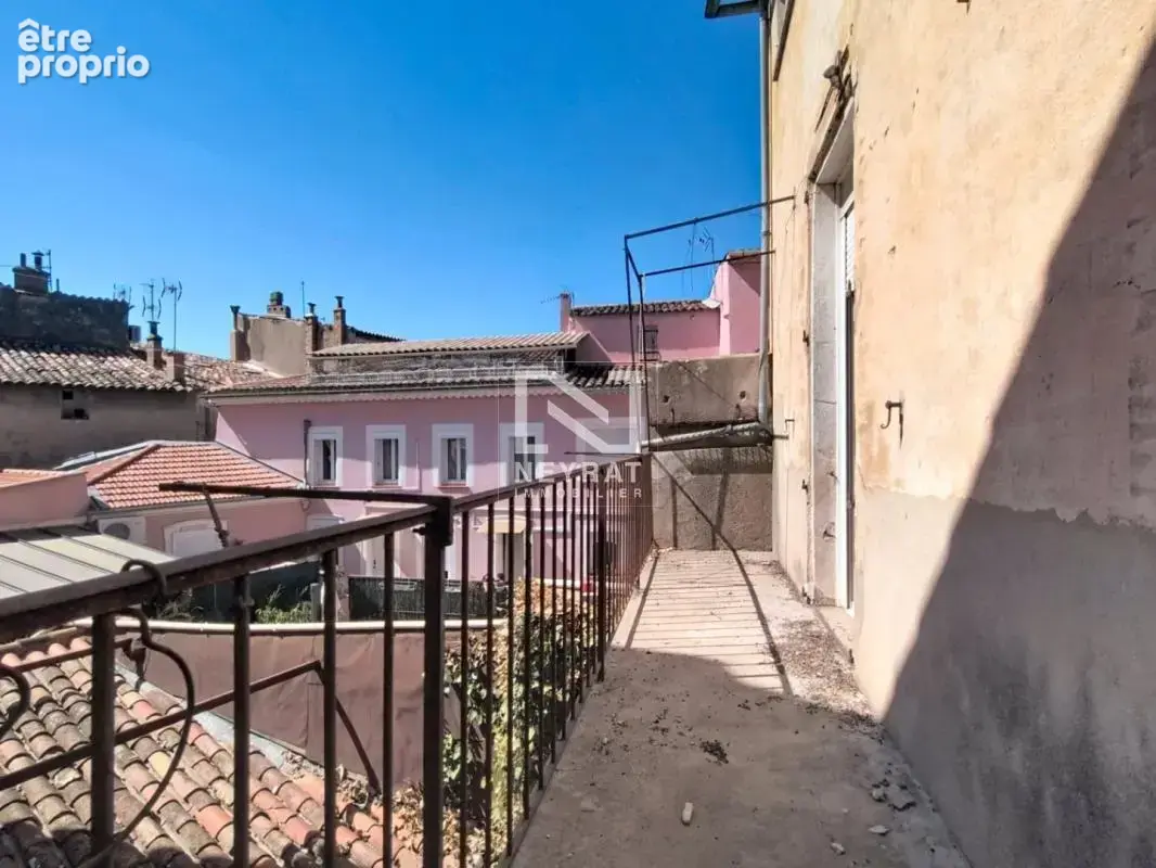 A vendre - draguignan maison a fort potentiel - deux garages - photo 2