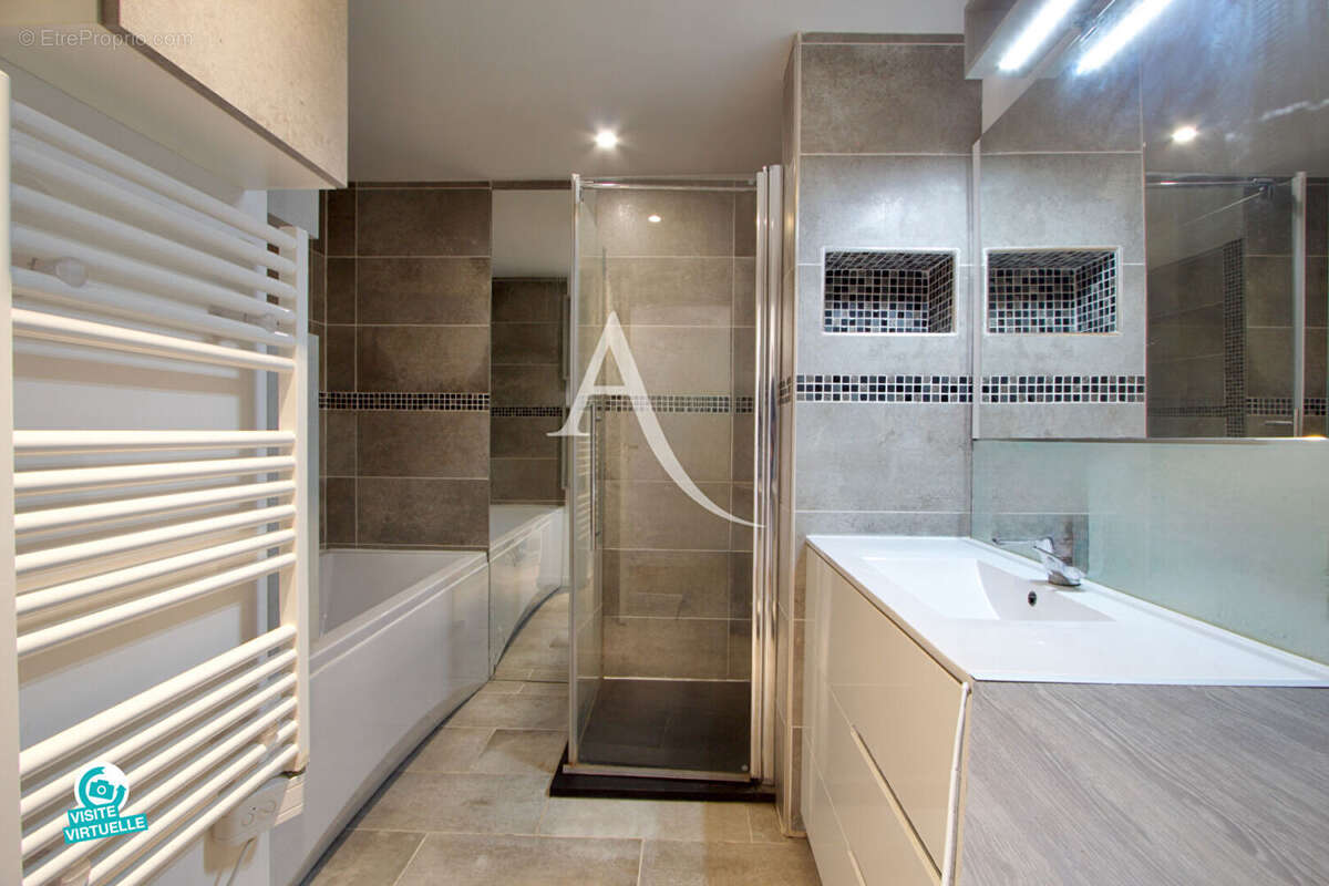 Appartement à LATTES