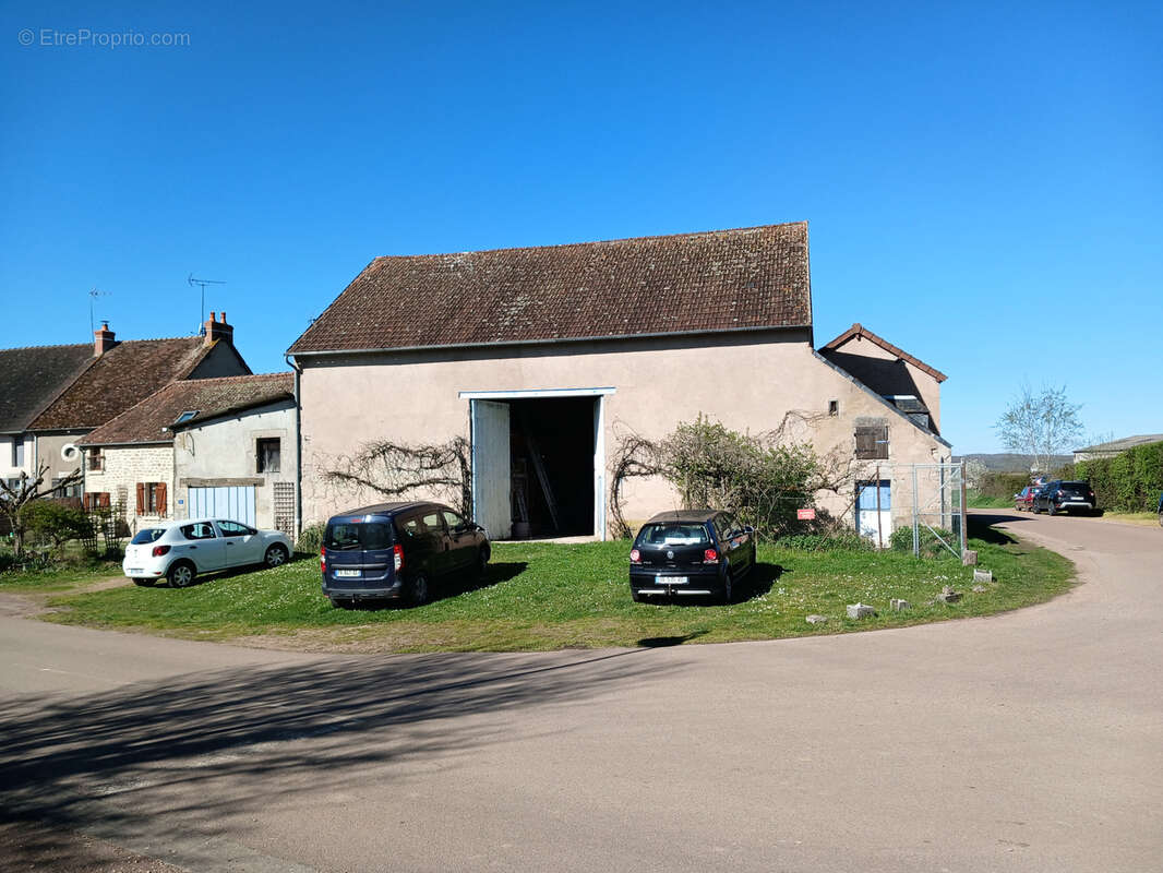 Maison à EPIRY