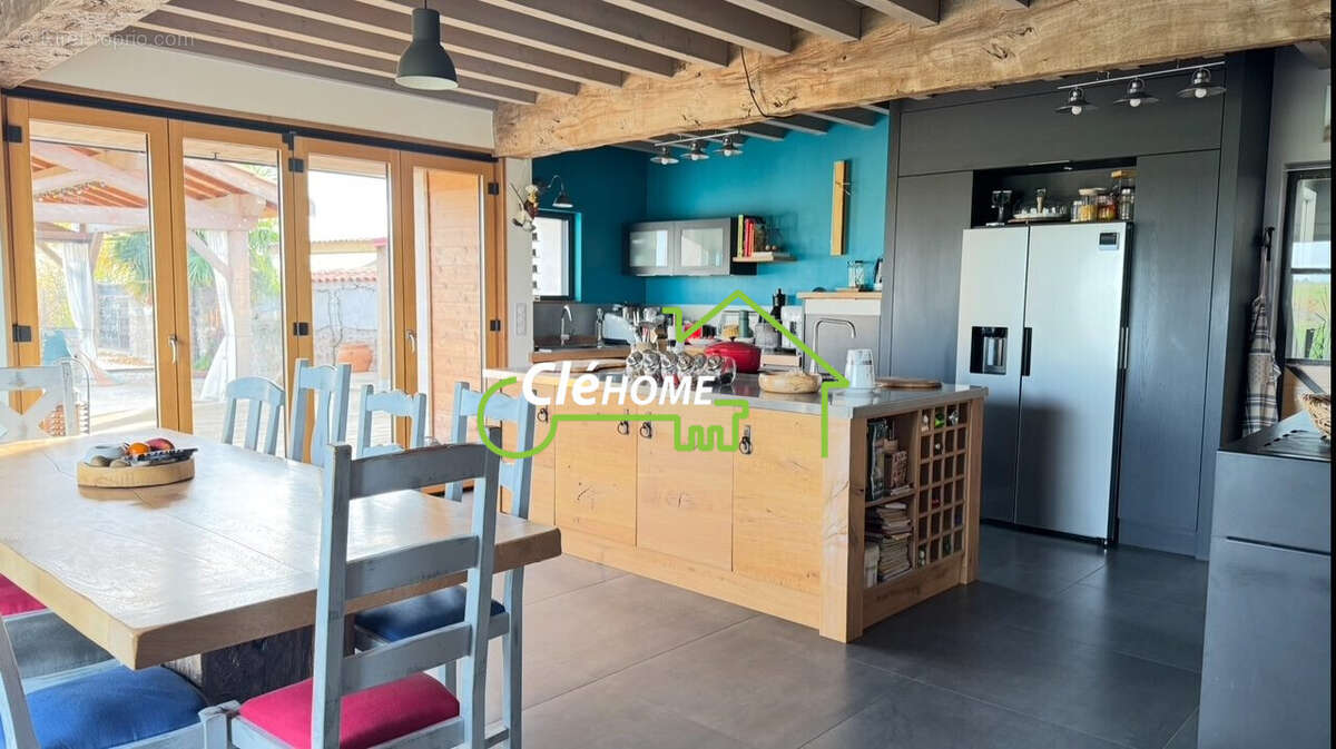 Maison à SAINT-CLEMENT-LES-PLACES