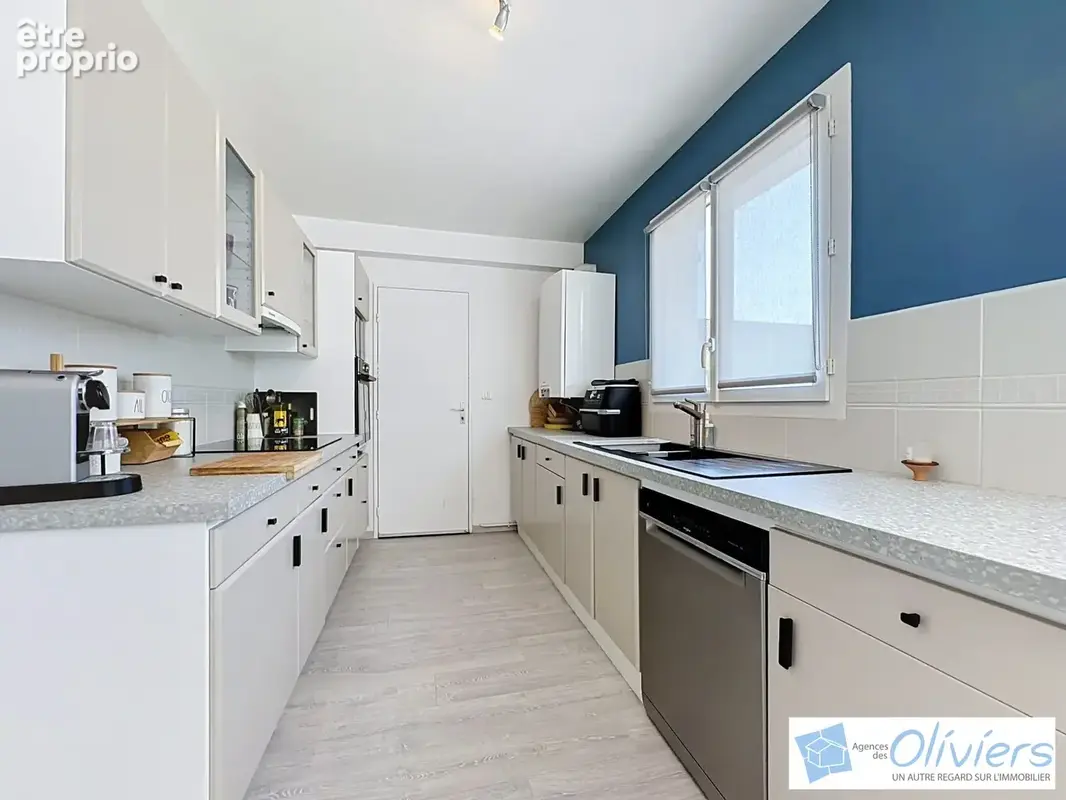 Maison 121 m² à Voisins-Le-Bretonneux  - photo 6