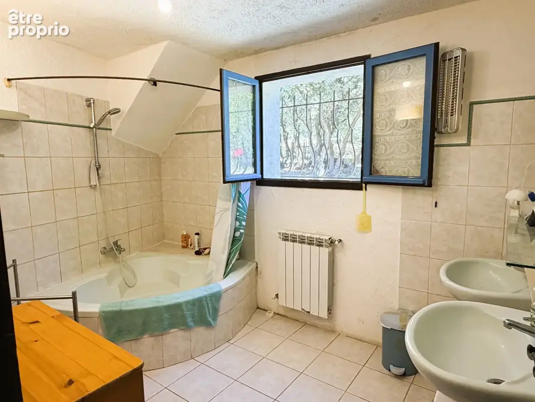 Villa 6 pieces avec terrain 5600m² et piscine 13490 jouques - photo 13