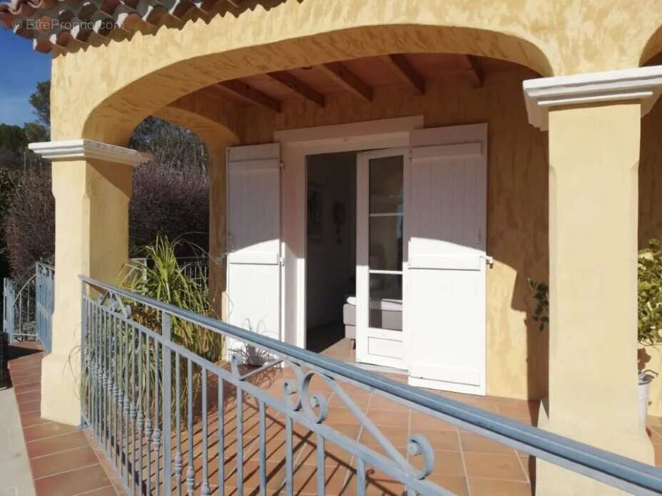 Maison à SAINT-ANTONIN-DU-VAR