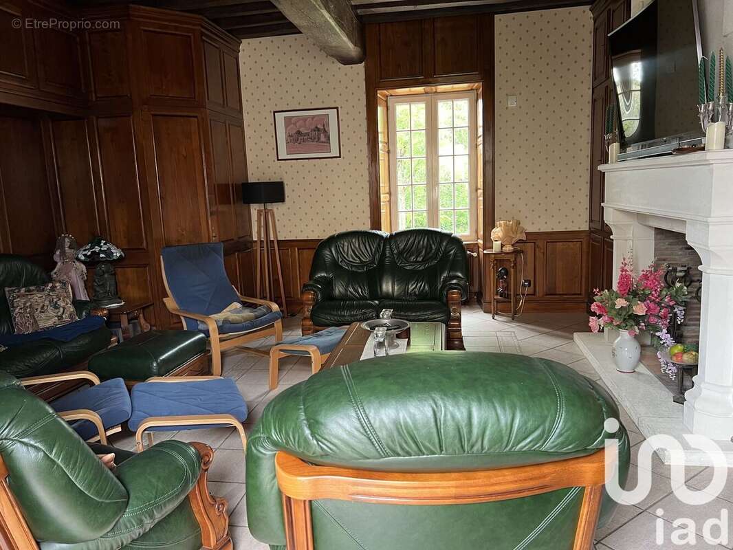 Maison 284 m² à Vieux-Ruffec  - photo 8