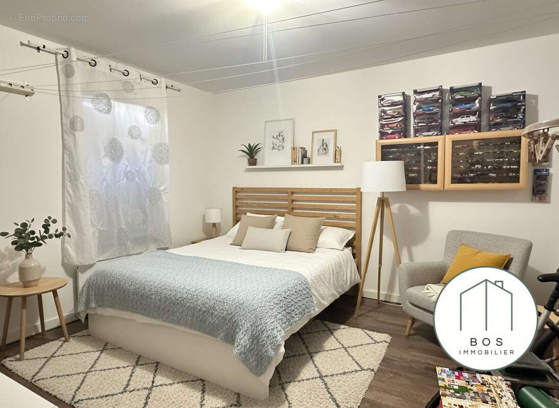 Exemple d'aménagement par IA - Appartement à SENAS