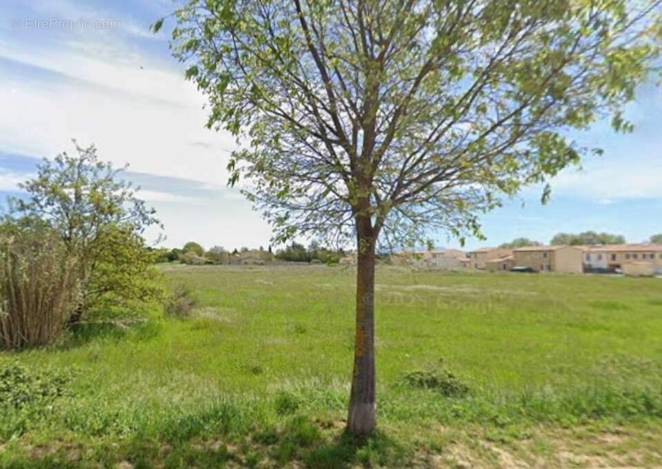 Terrain à VILLELAURE