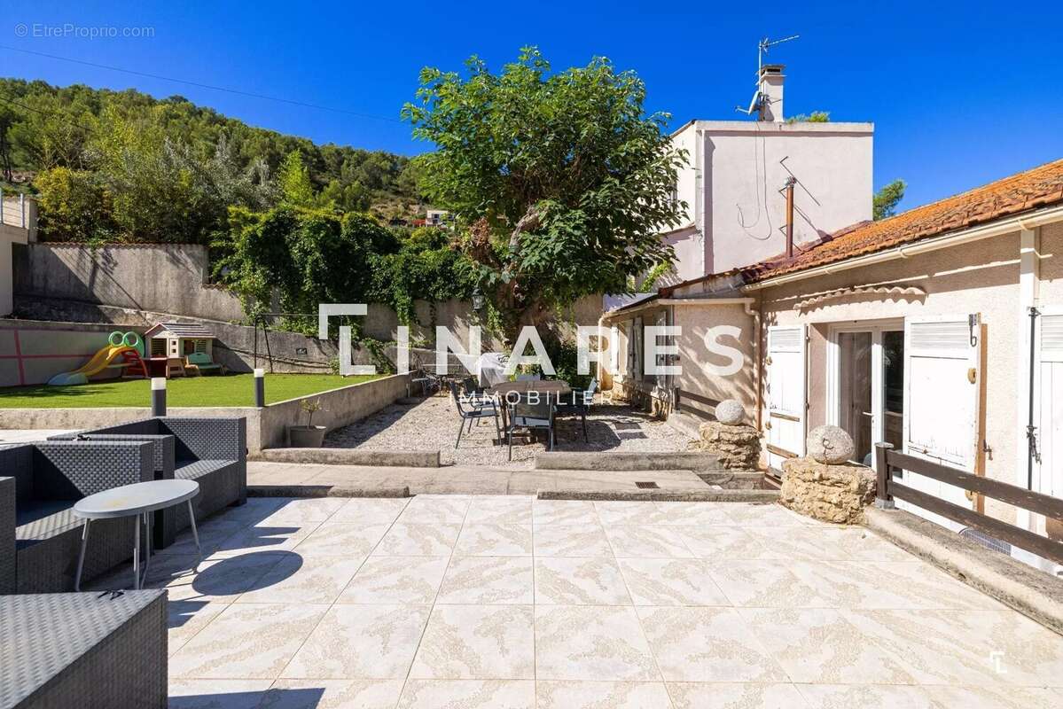 Maison à MARSEILLE-9E