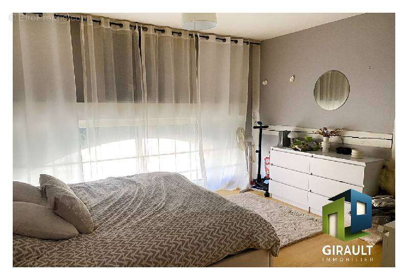 Appartement à BOUROGNE