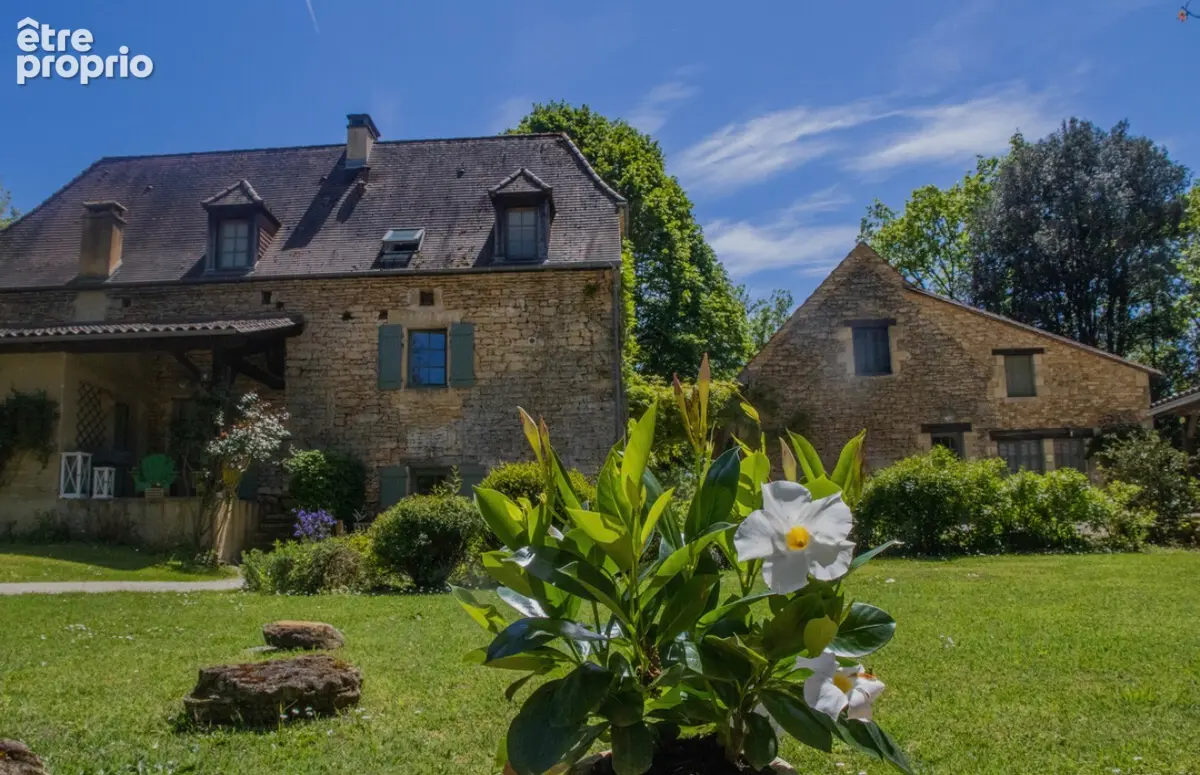 Appartement à SAINTE-NATHALENE