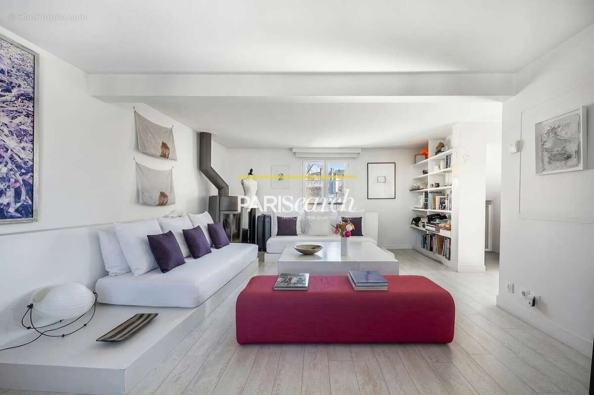 Appartement à PARIS-3E