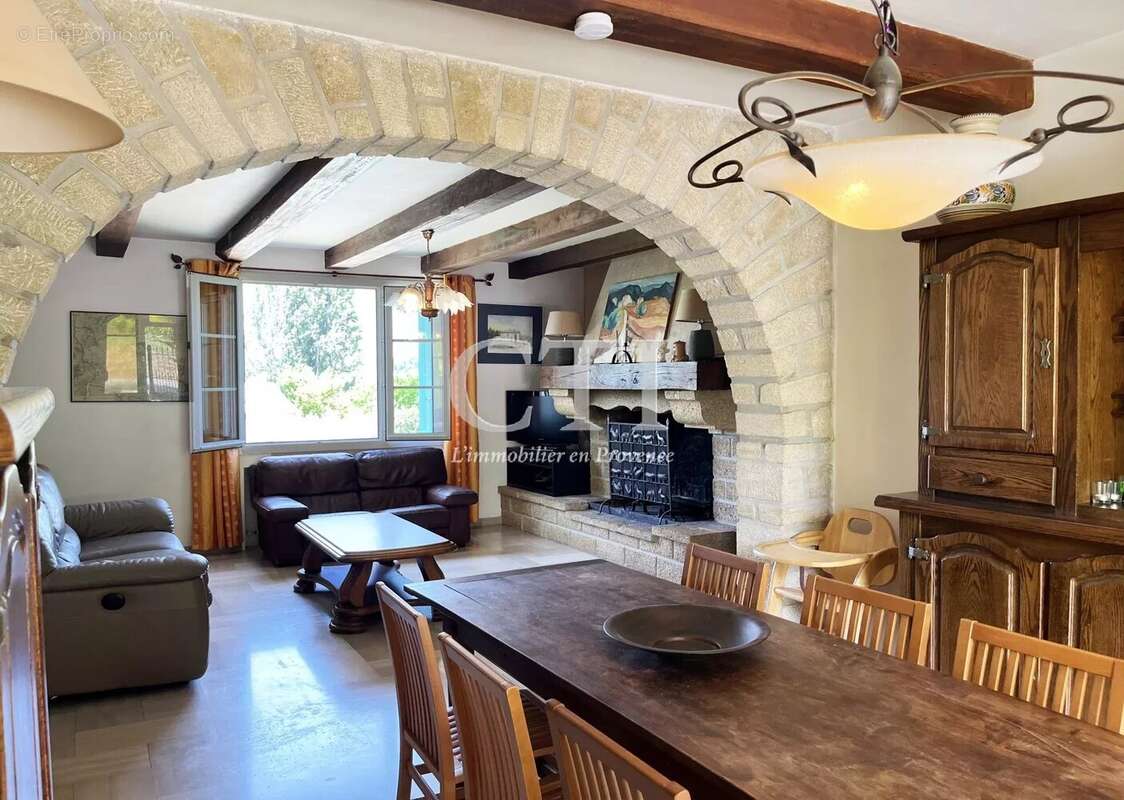 Maison à VAISON-LA-ROMAINE