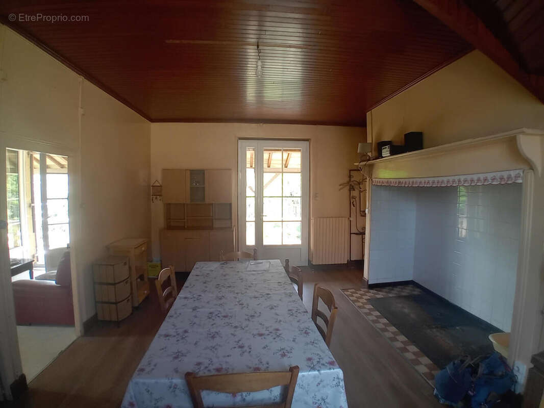 Salle à manger BIS - Maison à GOURDON