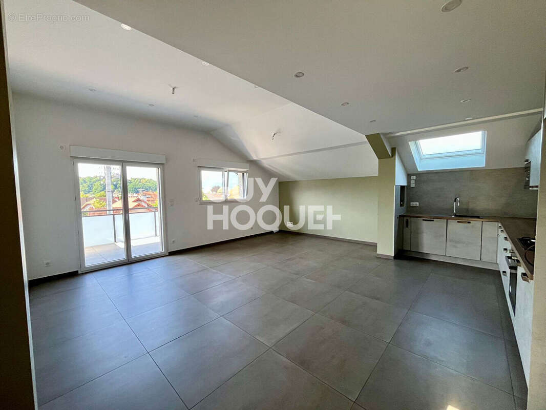 Appartement à AIX-LES-BAINS