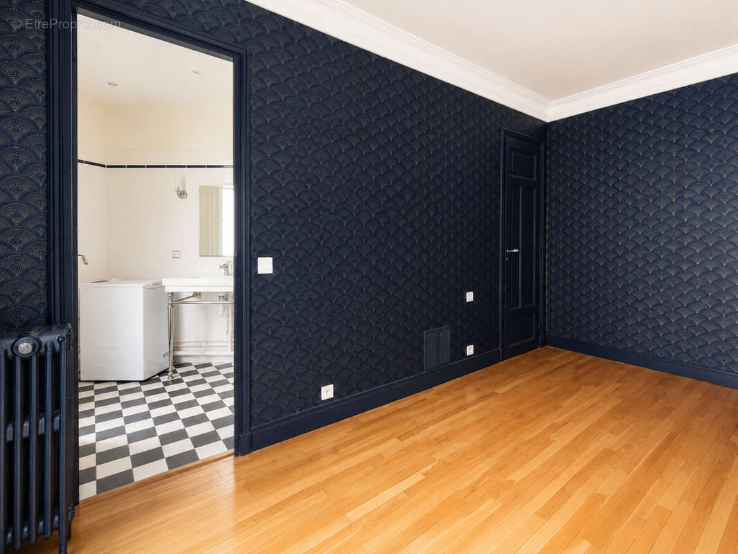 Appartement à PARIS-20E