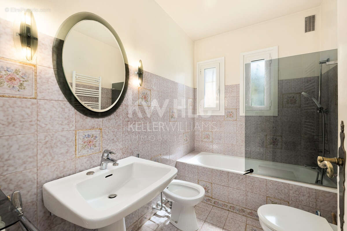 Maison 170 m² à Le Cannet  - photo 8