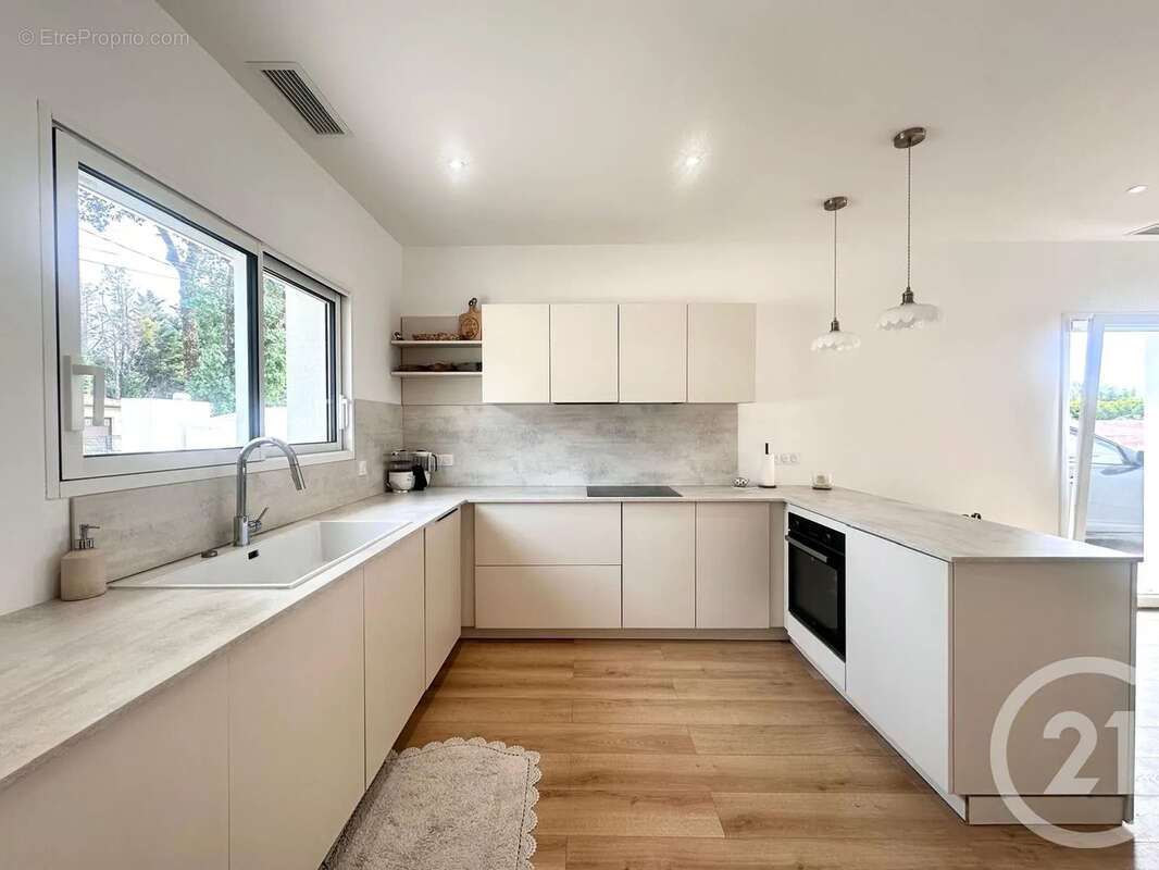 Maison 117 m² à Cubzac-Les-Ponts  - photo 4