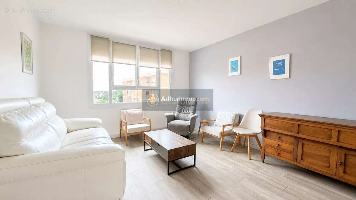 Appartement à FREJUS