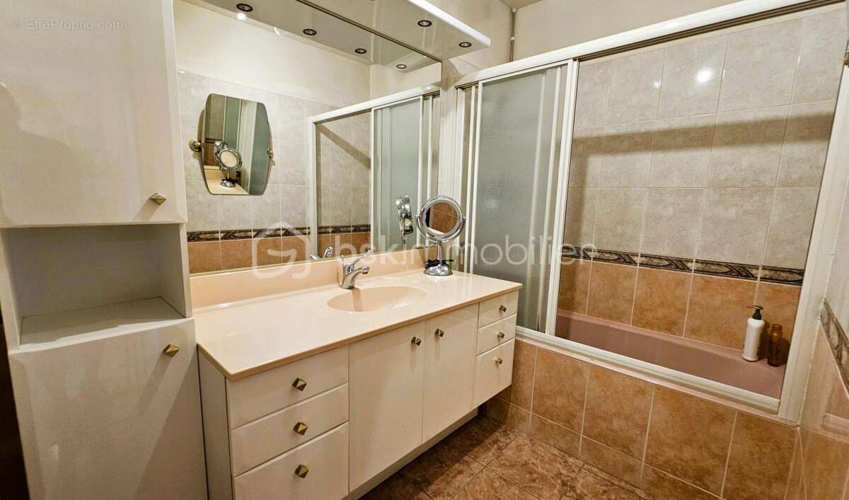 Une maison aux volumes généreux et au potentiel rare à vert-le-grand - photo 15