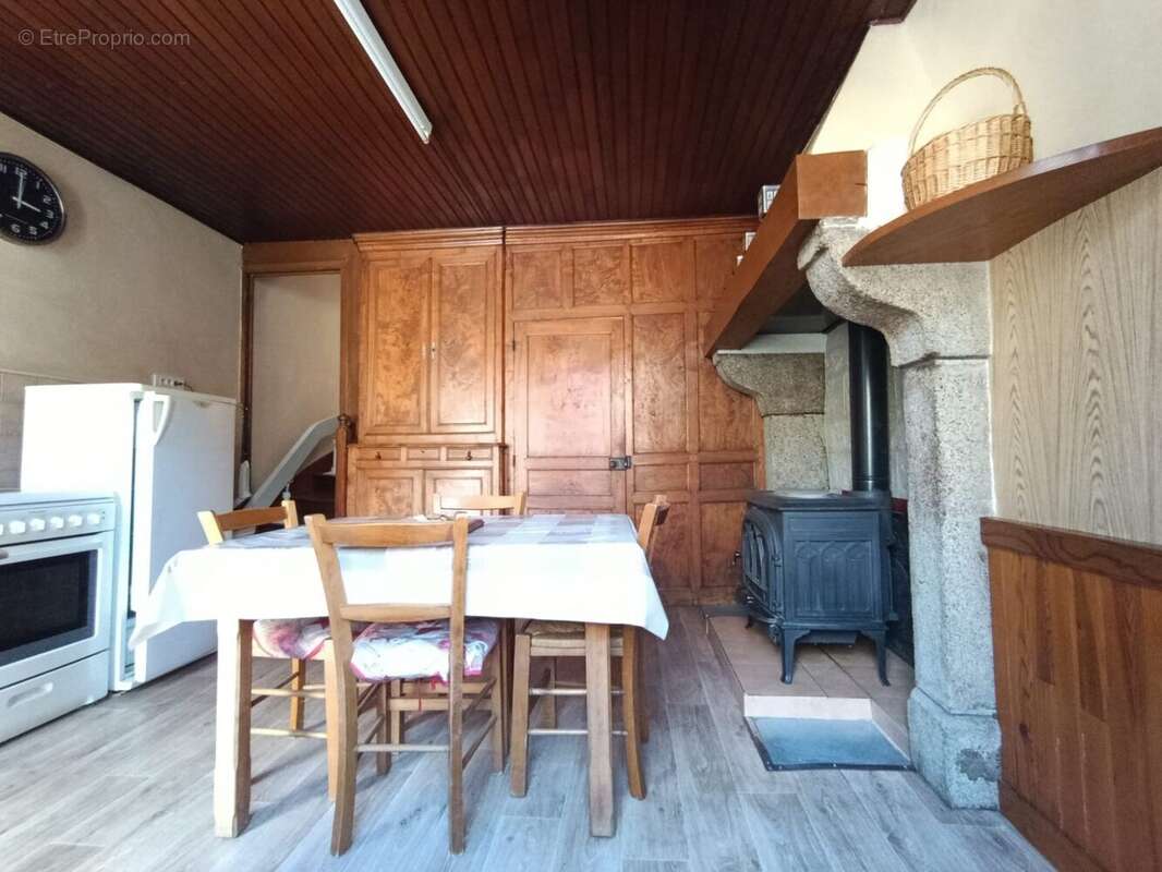 Maison à BASVILLE