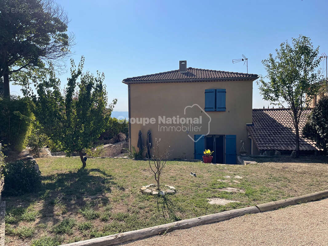 Pierrevert -Charmante maison 3 chambres avec terrasse, piscine et terrain de 500 m² - photo 8