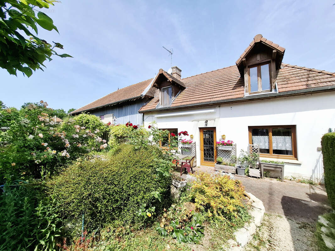 Maison à LUSIGNY-SUR-BARSE