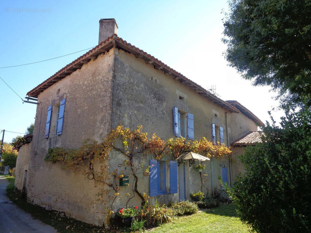 Maison à SAINT-PAUL-LIZONNE