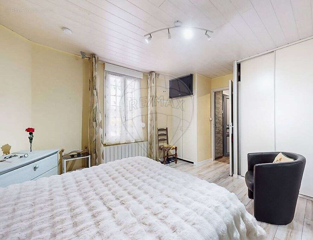 Maison à GOND-PONTOUVRE