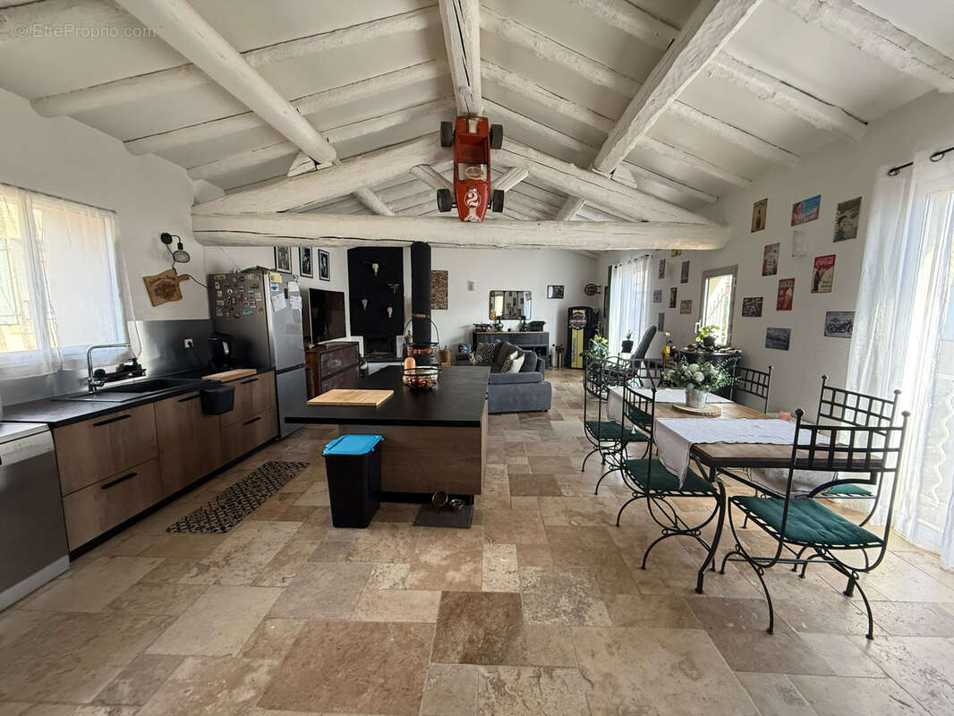 Maison à SAINT-GILLES