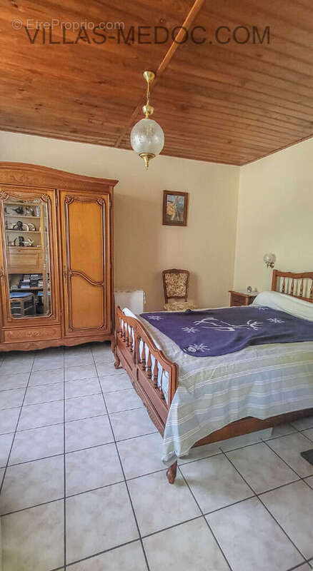 Maison à VENDAYS-MONTALIVET