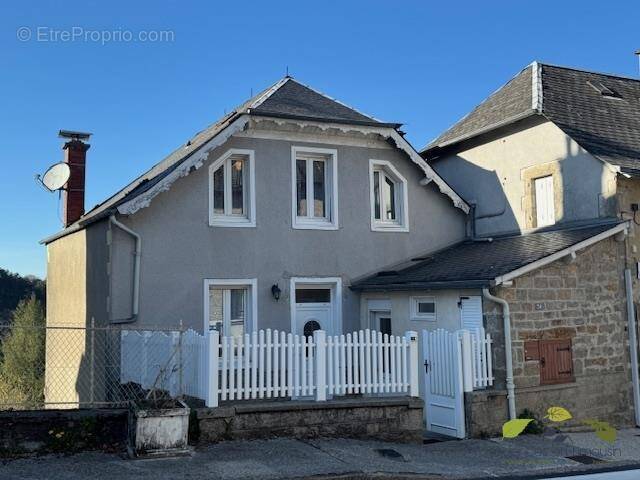Maison à TREIGNAC
