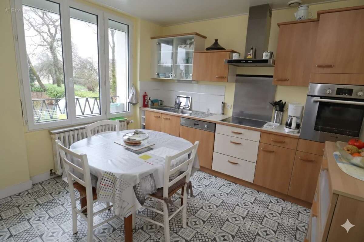 Maison à CARHAIX-PLOUGUER