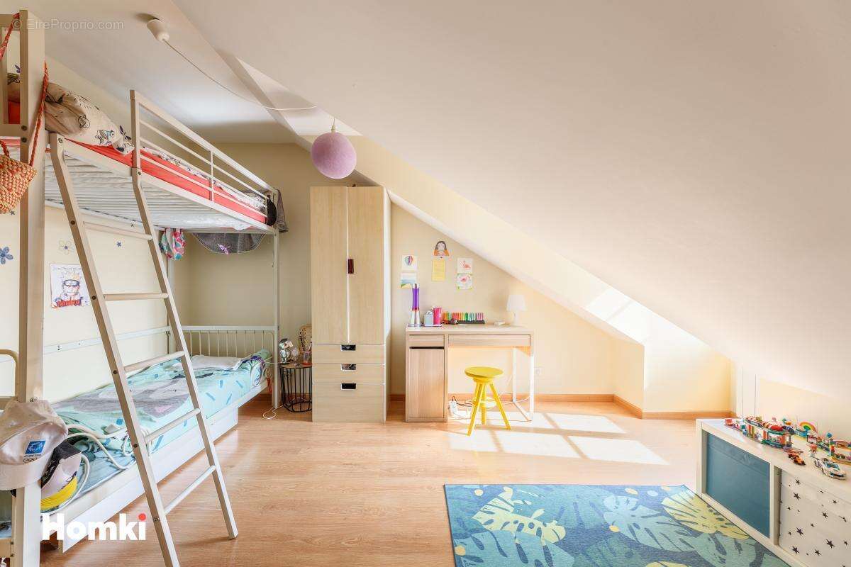 Appartement à LOUVRES