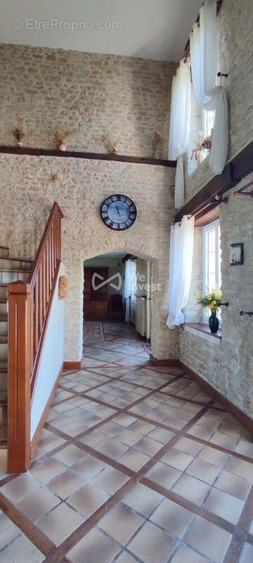 Maison 320 m² à Cordey  - photo 9